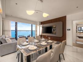 Aether Apartments - My Khe Beachfront, hotel a Da Nang