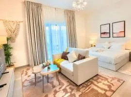 Elegant Studio - Luxe Yas Golf Retreat