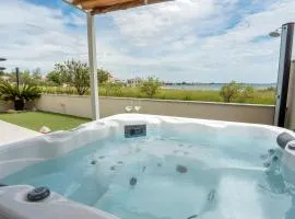 Beachfront Reiterer Villa V1 with Jacuzzi 30 meters from the Beach - CROWONDER LUXURY RENT