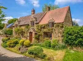Tom Callows - Gorgeous Rural Cottage in Oxfordshire