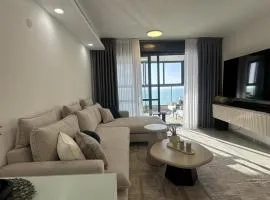 Stylish 4BR Sea-View | High-Floor Luxury