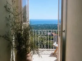 Chambres d'hôte A Caserella, Maison de village rénovée avec vue sur mer