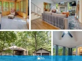 Secluded Retreat w Hot Tub, FirePit & Pool Access