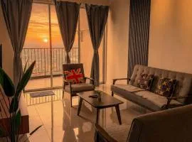 Crystal Creek Sunset Pool View Condo for 10 Guests with Free Netflix & WiFi