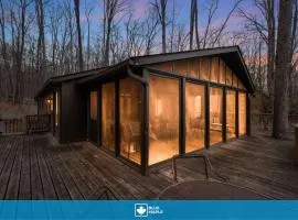 Cozy cabin w deck & grill, dog-friendly, trails