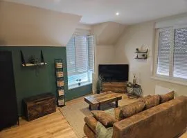 Le Forest Lodge 325