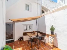 Cubo's Coin Center Terrace House