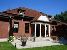 Villa Ambrosian (Haupthaus)
