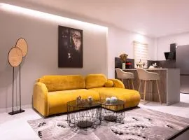 Light & Kozy Apartment - Central Patra Luxury Stay
