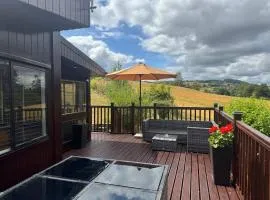 5f Stanley Lodge, Caer Beris, Builth Wells - No tradesman