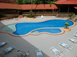Hotel El Bambu