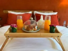 Appartement de luxe au style saharien au centre d Agadir avec balcon à 7 min à pied de la plage