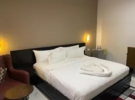Snl Mountain View Hotel