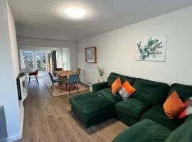 Stunning 4 bed house in Frodsham Cheshire sleeps 7