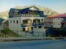 2 Bedrooms with free parking