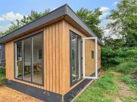 2 Bedroom Beautiful Home In Oude Pekela
