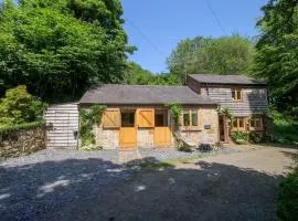 Woodland, Canal & Lakeside Cottage