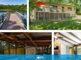 River Access Cabin w Hot Tub, Deck, Grill, & Wifi