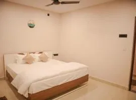 Heaven Crest - 127, Suites & Stays