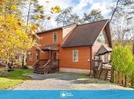 Wooded Cabin Escape w Fire Pit & Family Ready