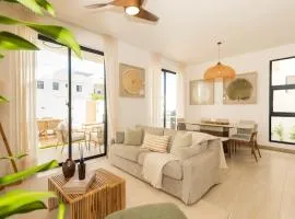 Spacious villa with private pool, 10 minutes from the ocean