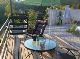 Casa com piscina aquecida, estilosa e privativa