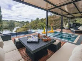 Villa Familiar luxury con piscina privada climatizada