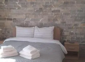 Casa Sabo Cluj Airport Zone Triple stone room