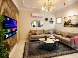 Three Rooms Family Apartment in Heart of Olaya
