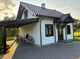 Domek nad jeziorem w Świekatowie