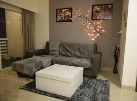 Vrindavriksh cozy artsy stay with balcony view