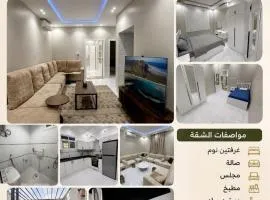 شقة فاخرة بغرفتي نوم ومجلس وصالة مع حوش خاص كبير