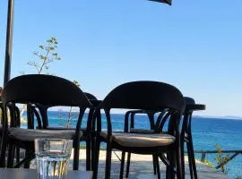 SEA La Vie Seafront Apartment, Kalogria Beach