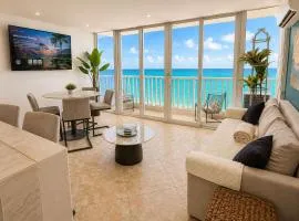 Beachfront Stella Maris Apt on Condado Ave