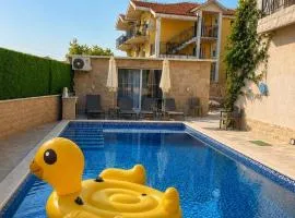 Private luxurious house with pool and garden