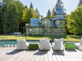 Silma Retreat Hunting Castle