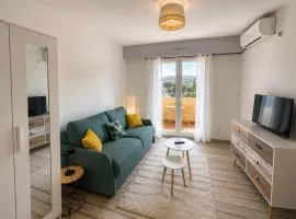 Lovely studio with balcony - central location