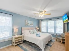 Newly Remodeled 3 Bed2 Ba, Hot Tub, Pet Friendly