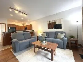 Luxury Condo 2Bed, 1Bath, Pool, Hot Tub, Beach, Golf