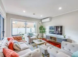 StayAU Double Story Pet-friendly House PoolTable