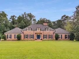 Private Pool Estate Soccer Field Sleeps 16