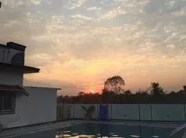 Vantara Stays at Silver Springs - 3BHK near Airport and Metro