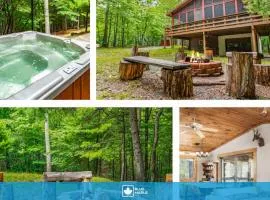 Cabin w hot tub & kayaks by river