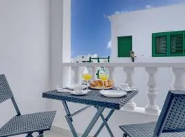 Casa Suso y Casa Margarita-200m to beach by LVH