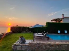 Five-Star Luxury Pool Villa, Elani