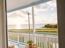 Stunning Sea Facing Bayside House with Pool