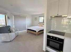 Beachside Studio Apartment