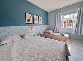 Casa c/ piscina e churrasqueira para até 6 pessoas