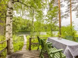 Järvenrantamökki Talviniemi - 2 puusaunaa, vene ja laituri