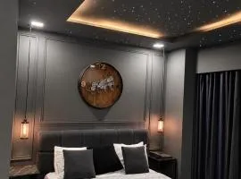 Zameen Opal Executive 2-Bed Suite